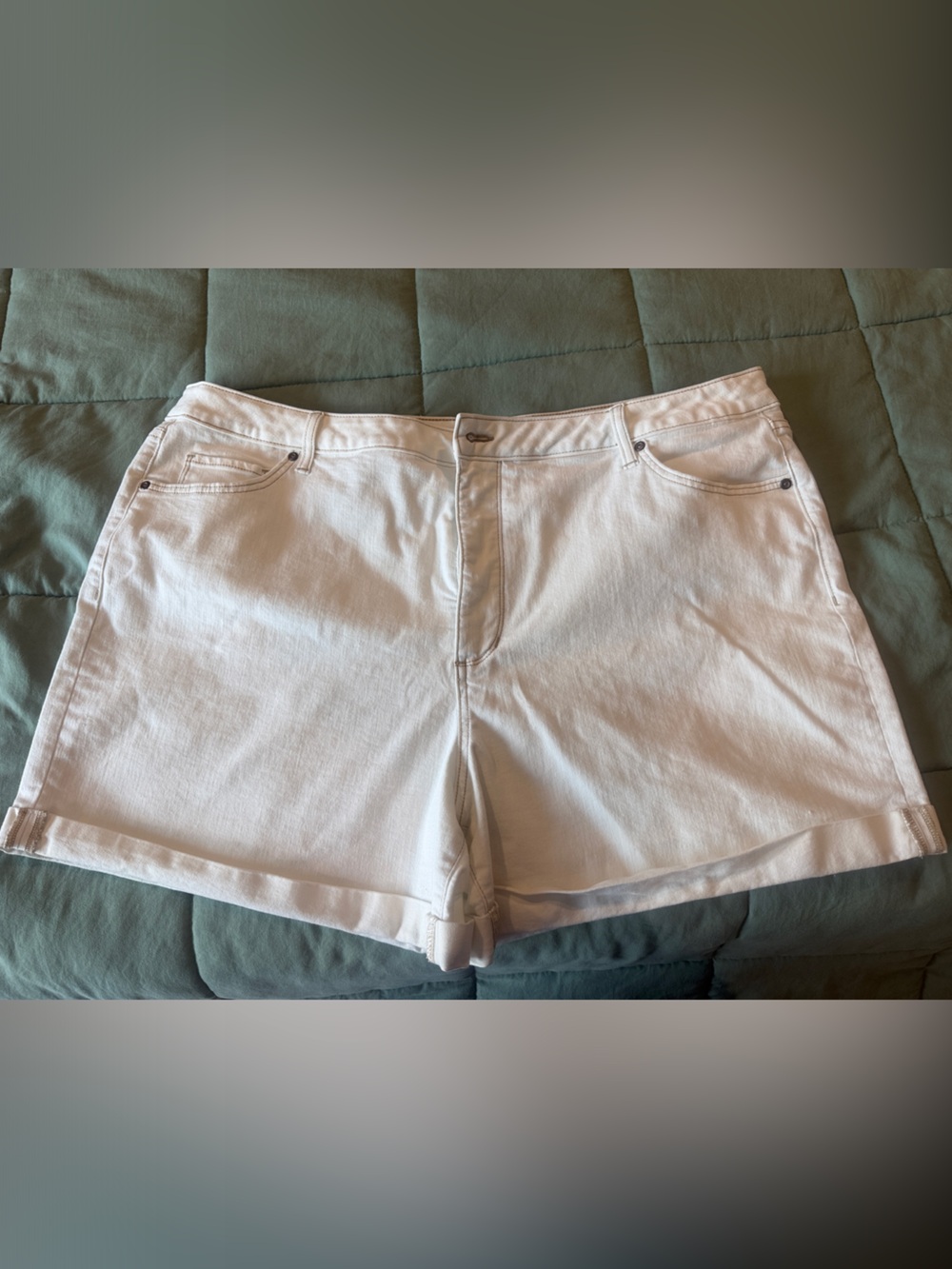 White Denim High-Rise Women’s Bermuda Shorts 22W